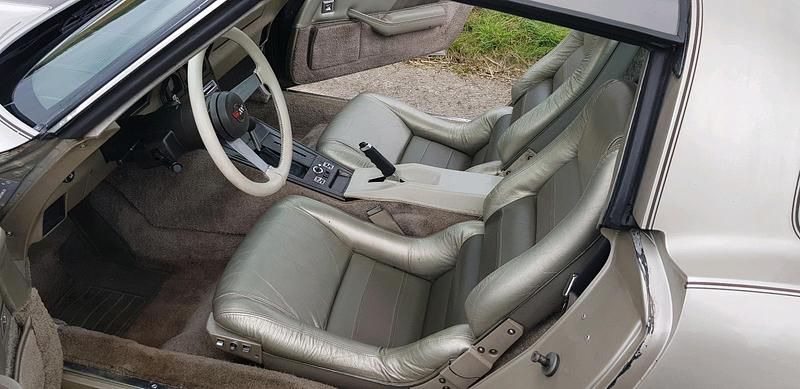 Gold Gebraucht 1982 Corvette C3 Coupé | 15.400 € - Bild 1/4