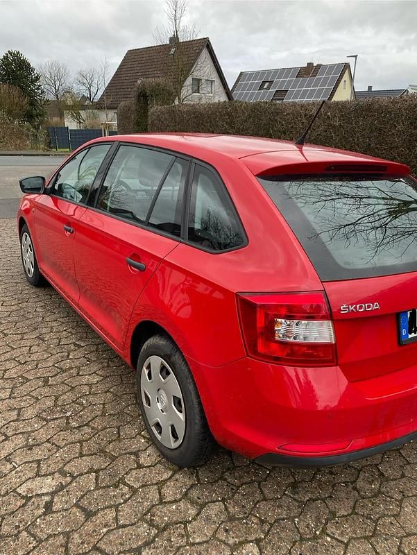Gebraucht Skoda Rapid 86 PS (63 kW) 2014 Rot Kleinwagen