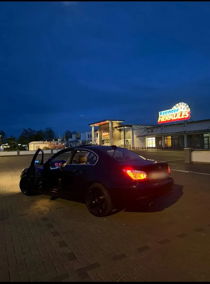 Gebraucht BMW 523 200 PS (147 kW) 2007 Schwarz Limousine