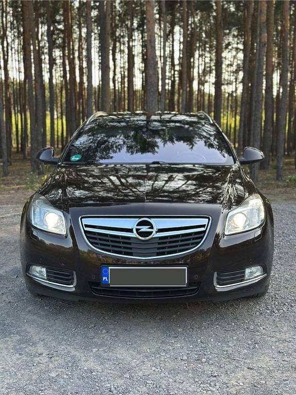 Braun Gebraucht 2012 Opel Insignia OPC Kombi | 3.000 € (Guter Preis) - Bild 1/4