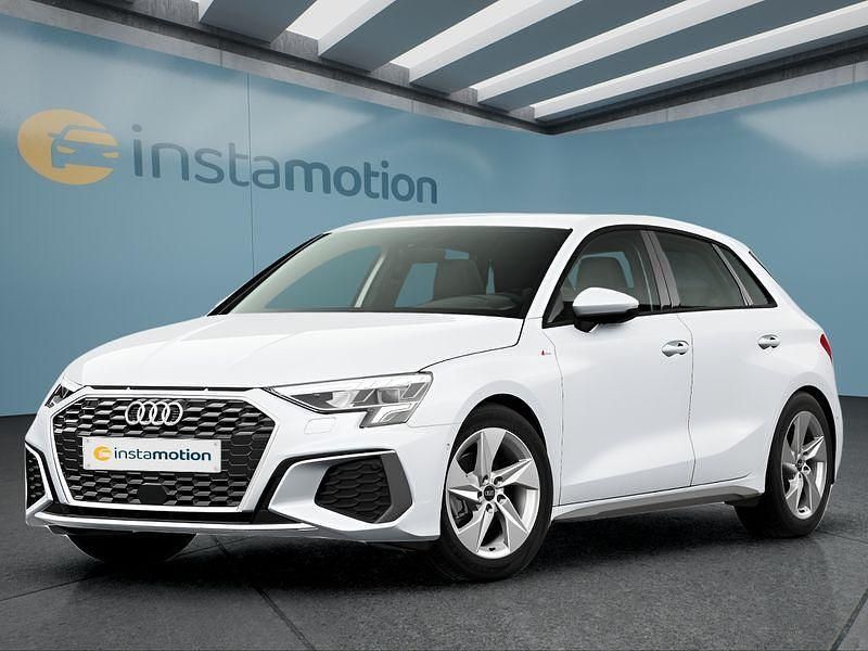 Weiß Gebraucht 2022 Audi A3 Sportback Kleinwagen | 28.749 € (Teuer) - Bild 1/4