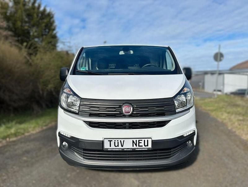 Gebraucht Fiat Talento 145 PS (106 kW) 2017 Weiß Van / Kleinbus