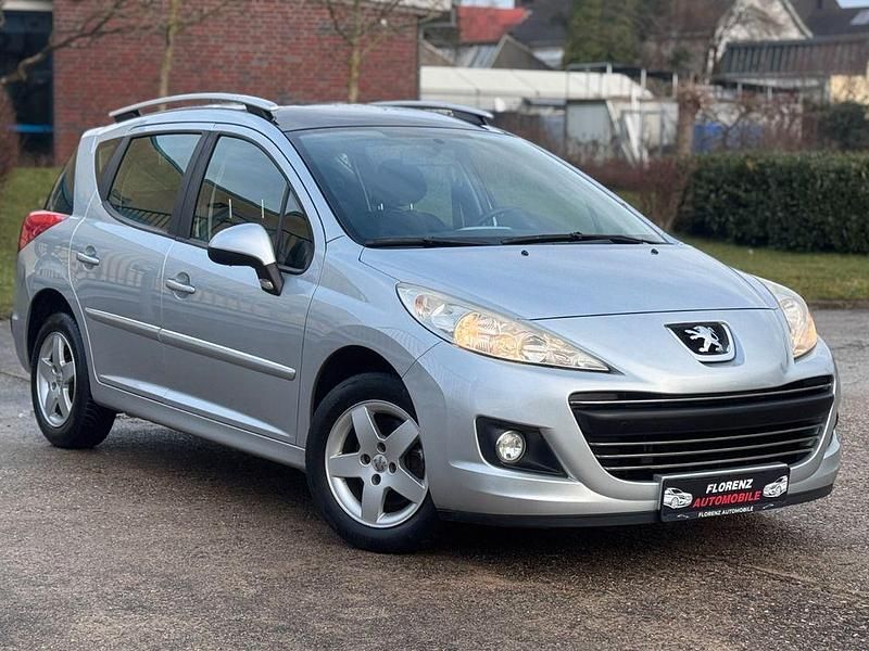 Grau Gebraucht 2009 Peugeot 207 Premium Kombi | 2.999 € (Etwas zu teuer) - Bild 1/4