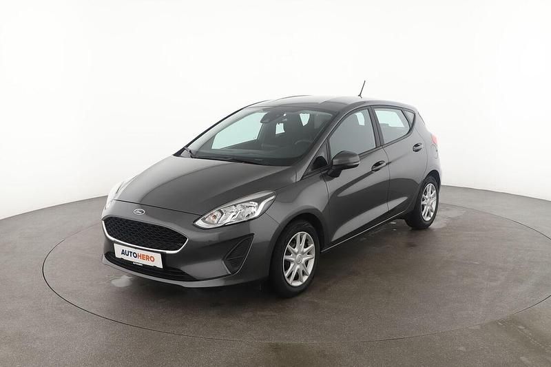 Grau Gebraucht 2018 Ford Fiesta Trend Kleinwagen | 10.450 € (Fairer Preis) - Bild 1/3