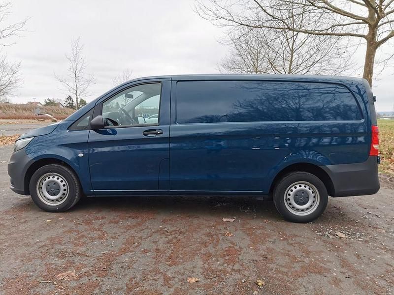 Blau Gebraucht 2015 Mercedes Vito Van | 12.999 € (Guter Preis) - Bild 1/4