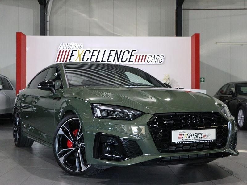 Grün Gebraucht 2024 Audi A5 Sportback Competition Kleinwagen | 42.995 € (Fairer Preis) - Bild 1/4