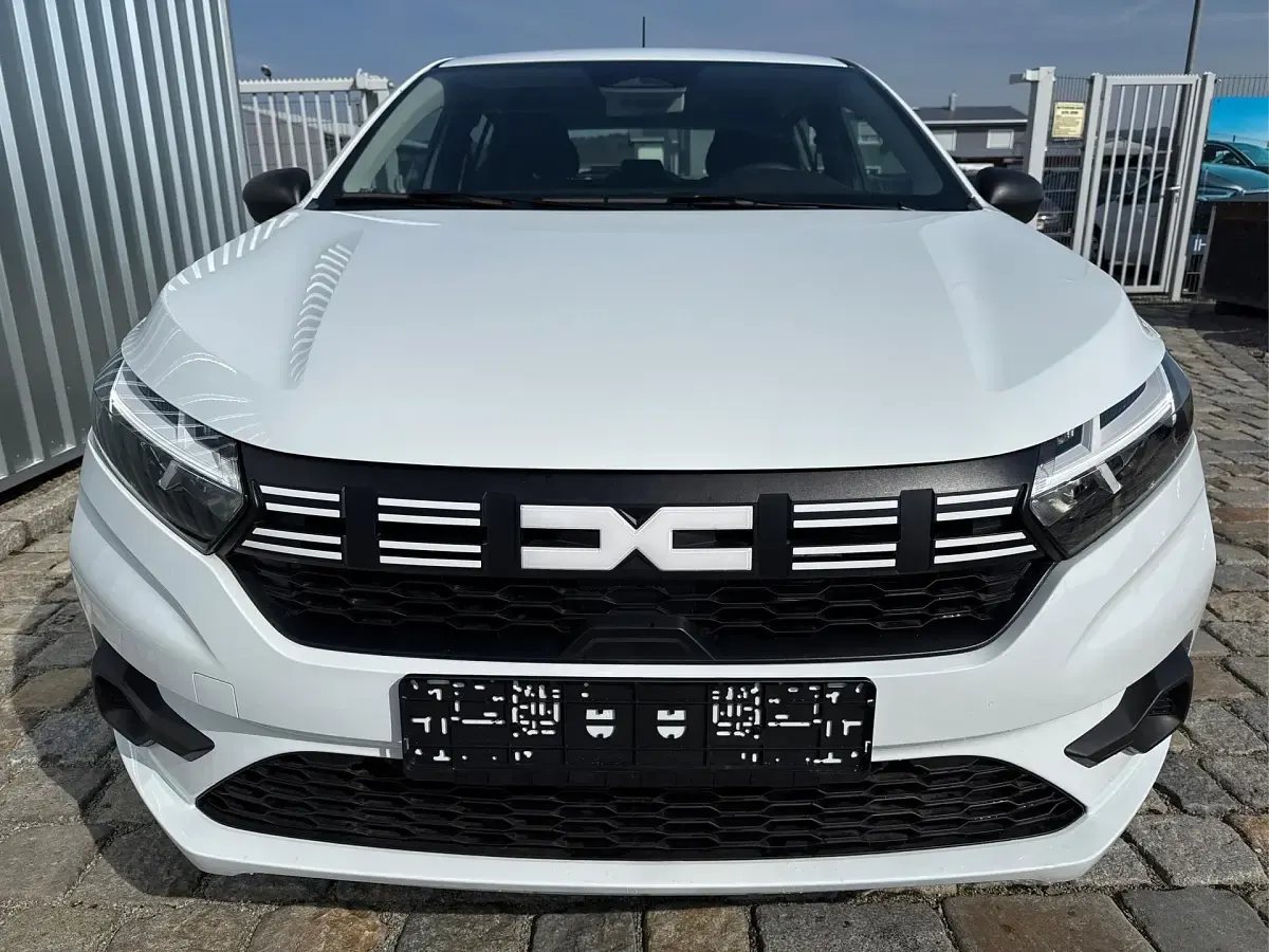 Neu Dacia Sandero Essentiel 91 PS (66 kW) 2026 Weiß Limousine