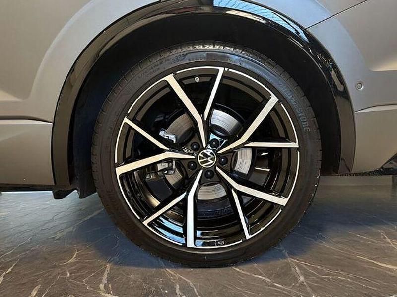 Gebraucht VW Touareg R-line 286 PS (210 kW) 2025 Grau SUV