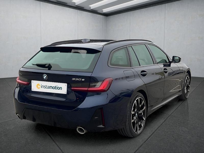 Gebraucht BMW 330e 292 PS (214 kW) 2024 Blau Kombi