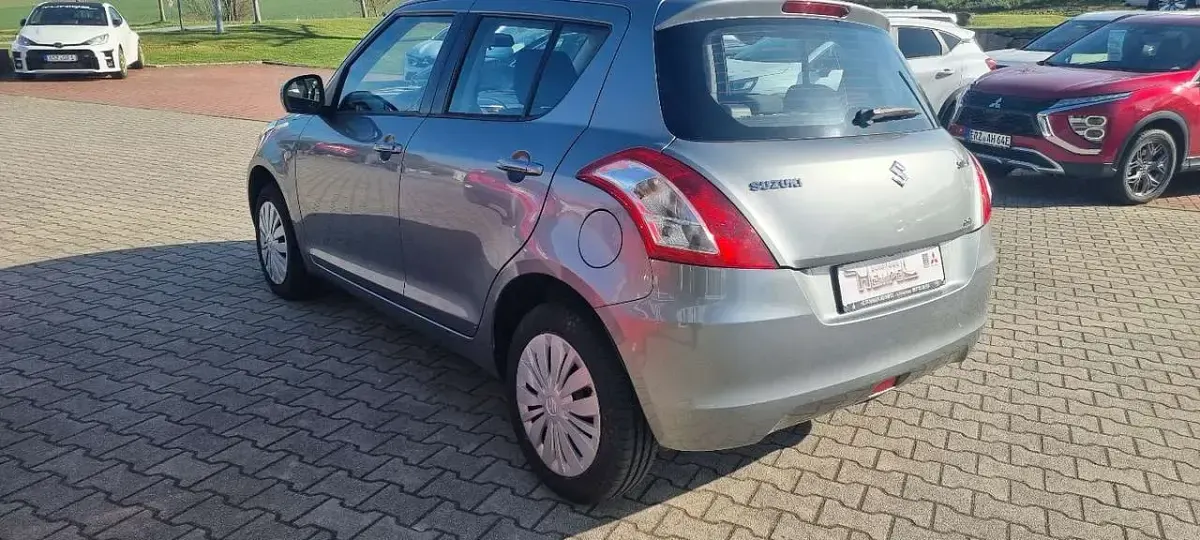 Gebraucht Suzuki Swift 94 PS (69 kW) 2016 Grau Kleinwagen