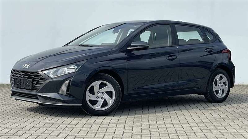 Grau / lumengrey Gebraucht 2024 Hyundai i20 Comfort Kleinwagen | 16.970 € (Guter Preis) - Bild 1/4