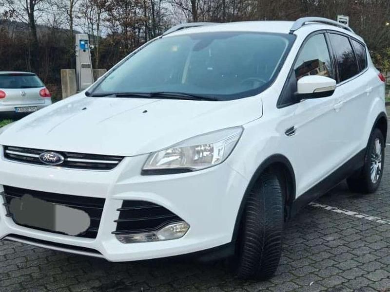 Gebraucht Ford Kuga Trend 140 PS (102 kW) 2013 Weiß SUV