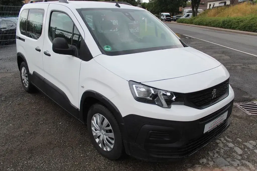 Gebraucht Peugeot Rifter Access 102 PS (75 kW) 2020 Weiß Van / Kleinbus