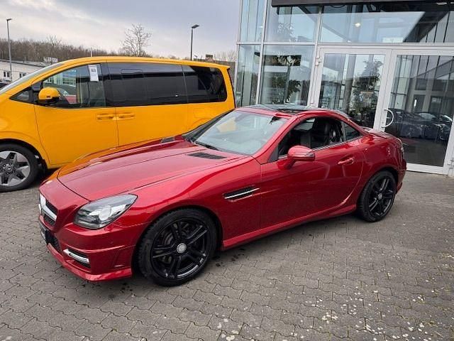 Gebraucht Mercedes SLK200 AMG line 184 PS (135 kW) 2014 Hyacinthrot met (metallic) Cabrio