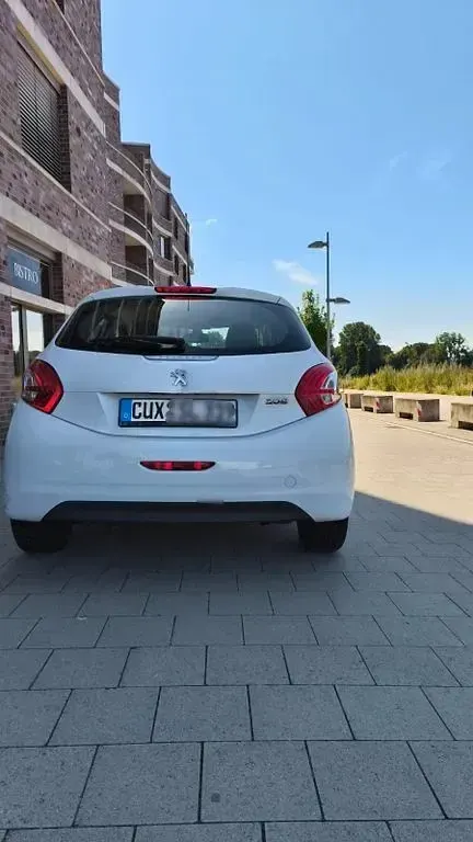 Gebraucht Peugeot 208 Allure 120 PS (88 kW) 2012 Weiß Kleinwagen