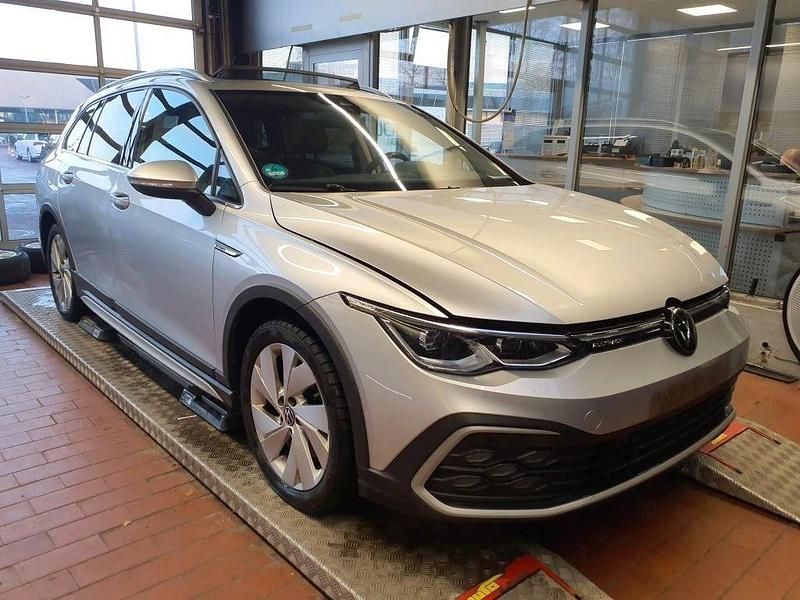 Gebraucht VW Golf Alltrack 200 PS (147 kW) 2022 Reflexsilber Kombi
