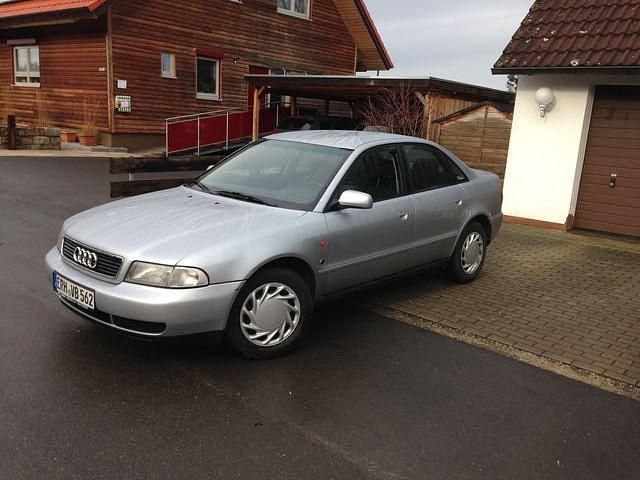Gebraucht Audi 100 150 PS (110 kW) 1995 Silber Limousine