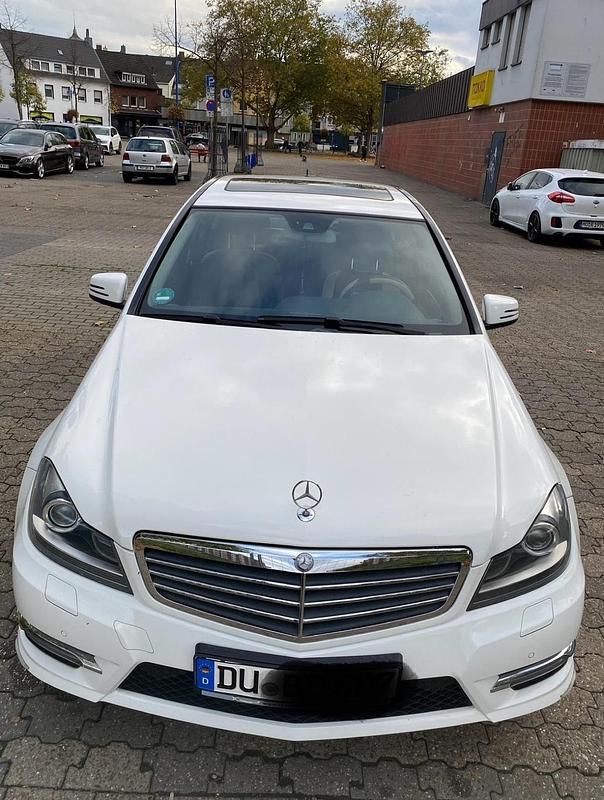 Weiß Gebraucht 2013 Mercedes C220 Limousine | 12.000 € (Fairer Preis) - Bild 1/4