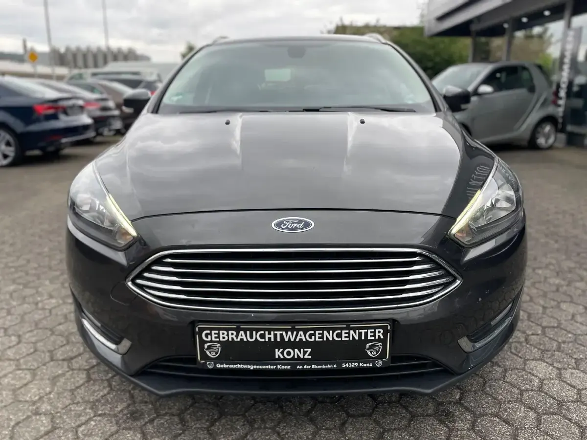 Gebraucht Ford Focus Cool & Connect 120 PS (88 kW) 2016 Grau Kombi