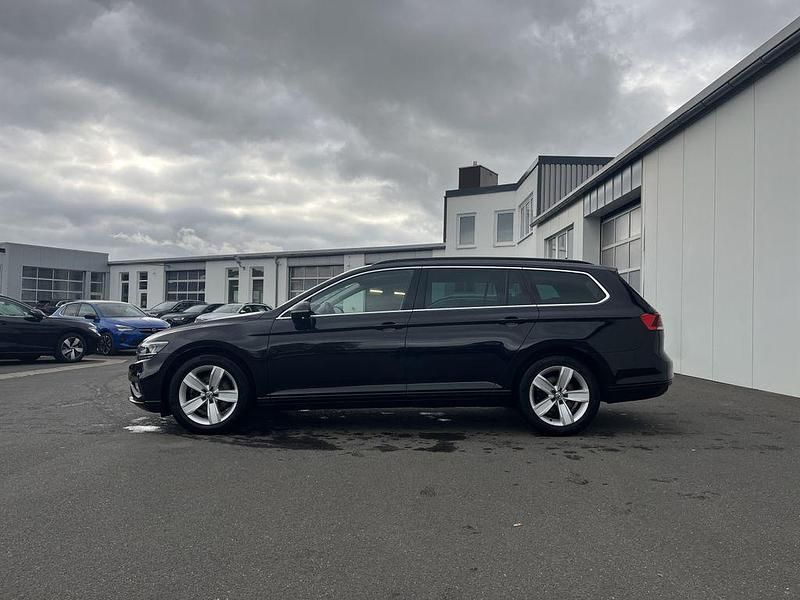 Gebraucht VW Passat Business 150 PS (110 kW) 2020 Schwarz Kombi