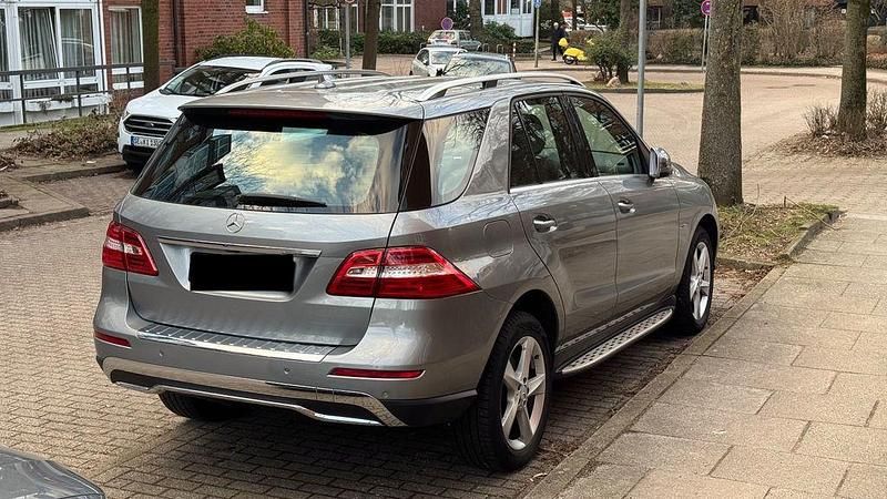 Gebraucht Mercedes ML350 306 PS (225 kW) 2012 Silber SUV