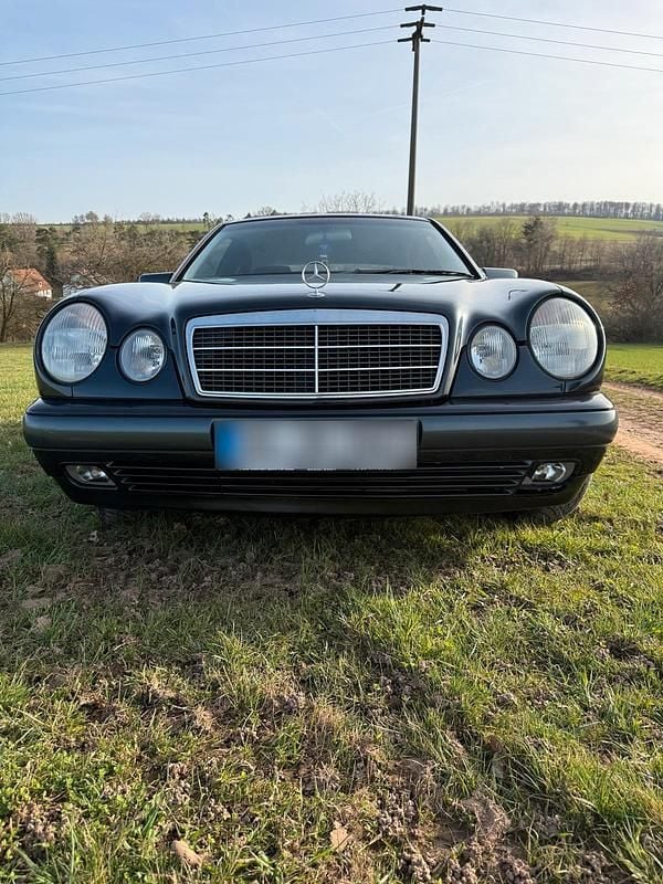 Gebraucht Mercedes E200 136 PS (100 kW) 1999 Limousine