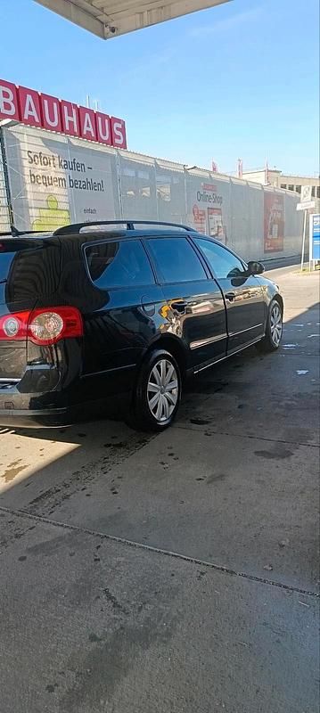 Gebraucht VW Passat 105 PS (77 kW) 2007 Schwarz Kombi