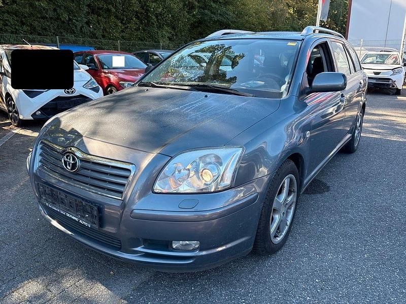 Grau Gebraucht 2003 Toyota Avensis Limousine | 999 € (Superpreis) - Bild 1/4