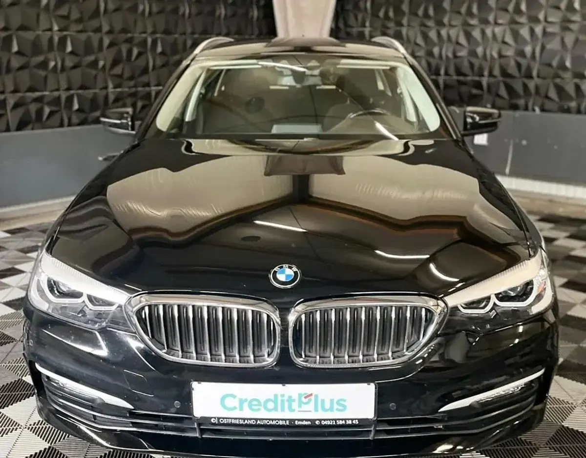 Gebraucht BMW 520 190 PS (139 kW) 2018 Schwarz Kombi