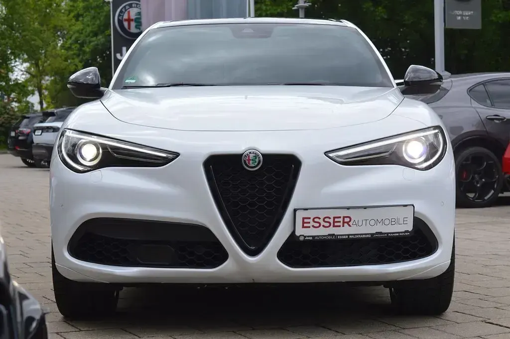 Gebraucht Alfa Romeo Stelvio Veloce 280 PS (205 kW) 2022 Weiß SUV