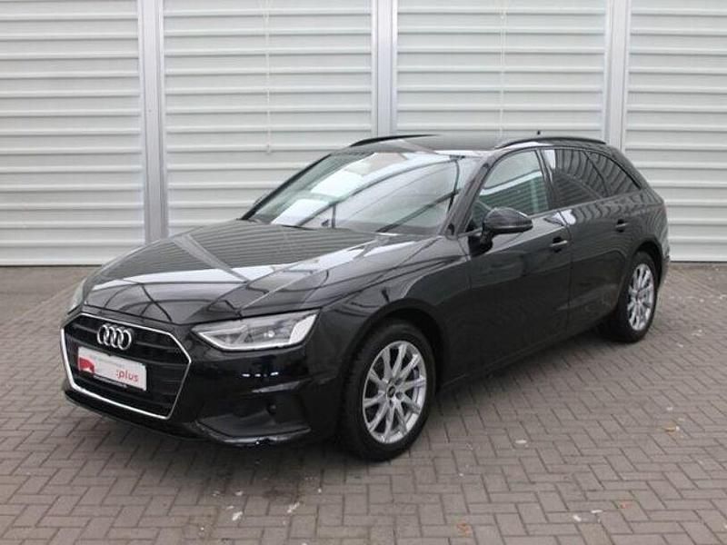 Gebraucht Audi A4 150 PS (110 kW) 2022 Mythosschwarz metallic Kombi