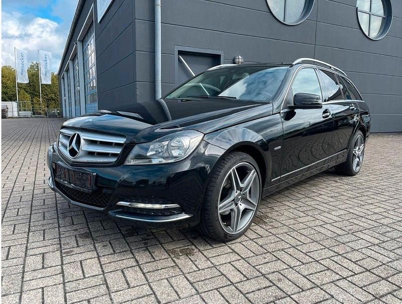 Schwarz Gebraucht 2011 Mercedes C180 Avantgarde Kombi | 8.395 € (Fairer Preis) - Bild 1/4