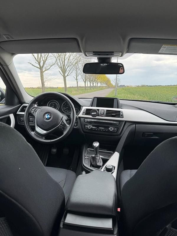 Second-hand BMW 316 2013 Maro Berlinǎ