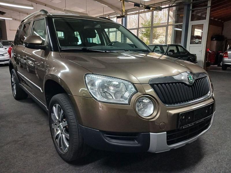 Gebraucht Skoda Yeti Adventure 105 PS (77 kW) 2013 Braun SUV