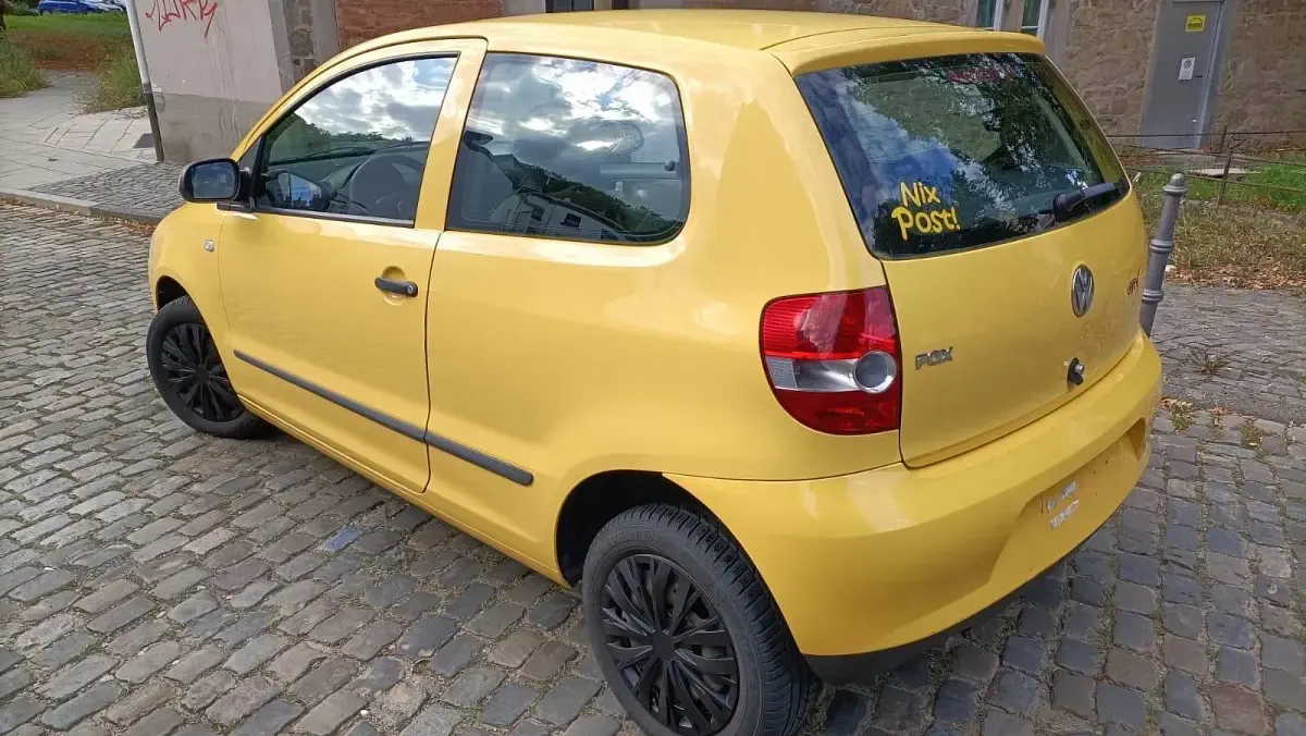 Używany VW Fox 54 KM (39 kW) 2005 Żółty Hatchback