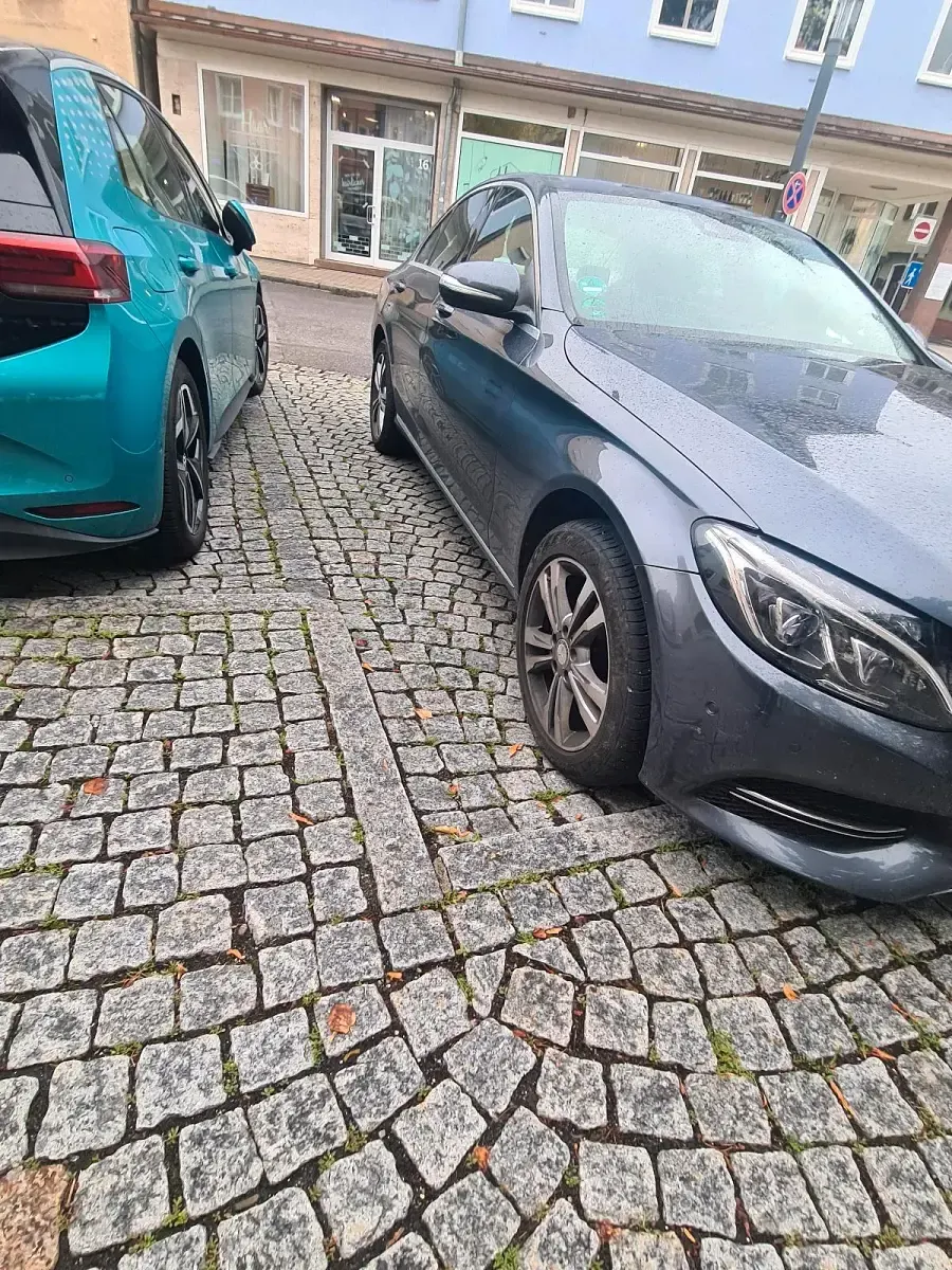 Gebraucht Mercedes C250 204 PS (150 kW) 2015 Grau Limousine