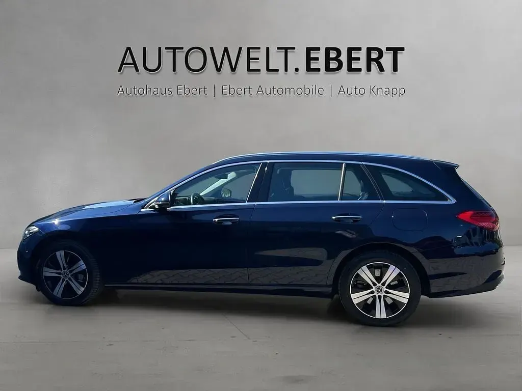 Gebraucht Mercedes C300e Business 204 PS (150 kW) 2022 Cavansitblau Limousine