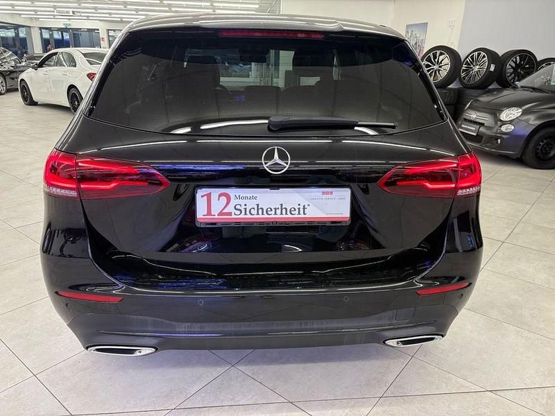 Gebraucht Mercedes 180 116 PS (85 kW) 2020 Schwarz Limousine