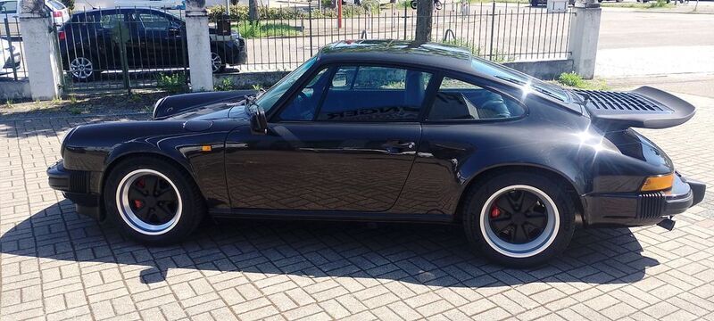 Schwarz Gebraucht 1988 Porsche 911 Carrera Coupé | 88.000 € - Bild 1/4