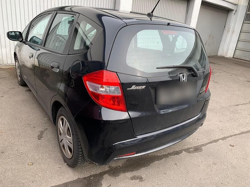 Second-hand Honda Jazz 90 CP (66 kW) 2012 Negru Hatchback