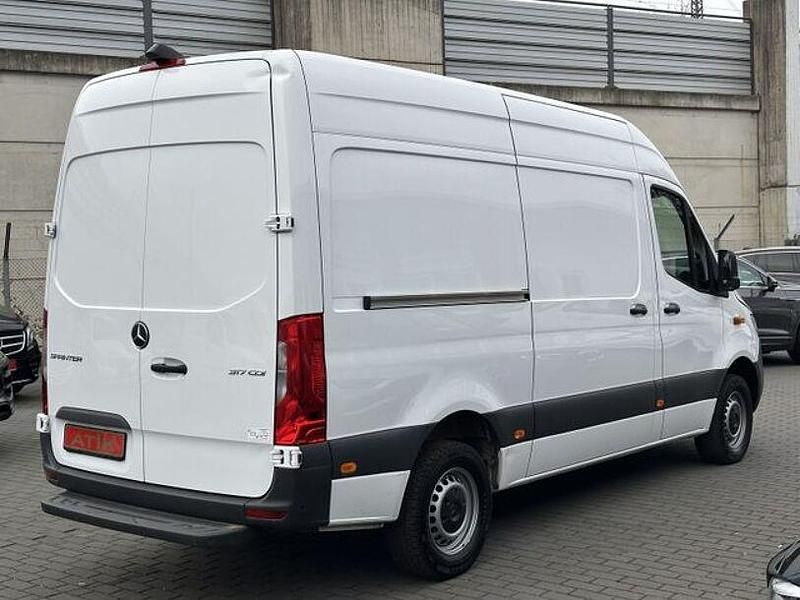 Gebraucht Mercedes Sprinter 170 PS (125 kW) 2024 Arktikweiss (metallic) Van