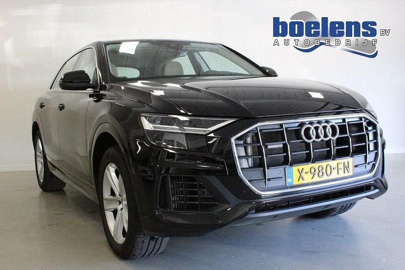 Second-hand Audi Q8 Proline 2023 Negru SUV