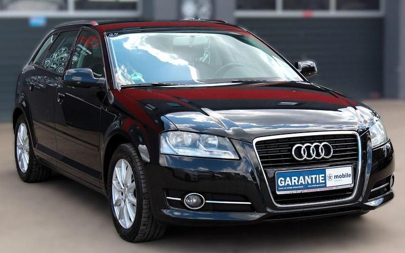 Schwarz Gebraucht 2011 Audi A3 Attraction Limousine | 4.990 € (Guter Preis) - Bild 1/4