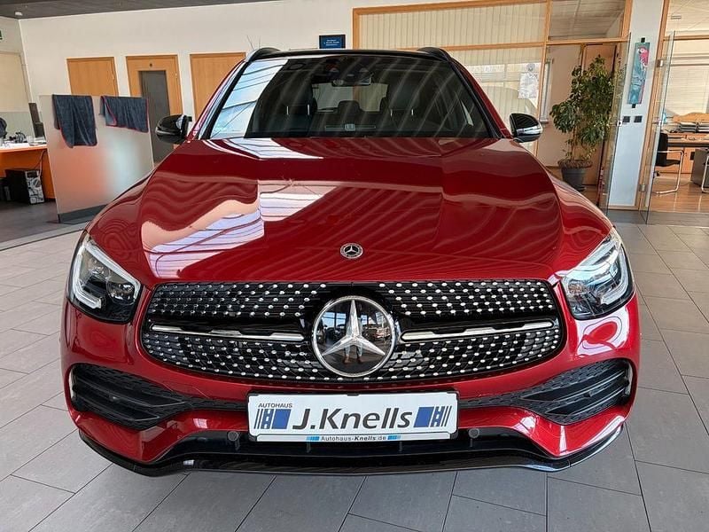 Gebraucht Mercedes GLC200 AMG line 197 PS (144 kW) 2020 Rot SUV