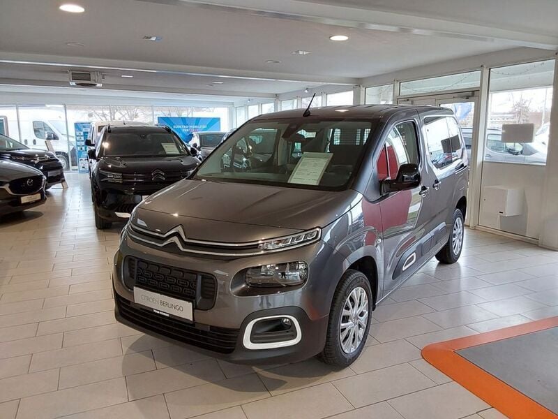 Grau Gebraucht 2024 Citroën Berlingo Feel Van / Kleinbus | 24.999 € (Etwas zu teuer) - Bild 1/4