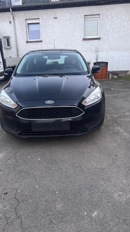 Usata Ford Focus 74 CV (54 kW) 2015 Nero Station wagon