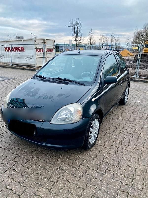 Schwarz Gebraucht 2002 Toyota Yaris Kleinwagen | 1.850 € (Fairer Preis) - Bild 1/4
