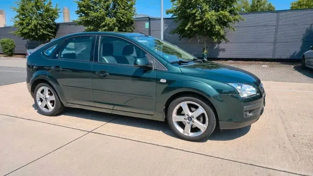 Gebraucht Ford Focus Ghia 116 PS (85 kW) 2005 Grün Kombi