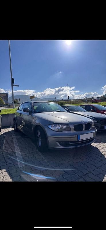 Używany BMW 116 122 KM (89 kW) 2011 Szary Hatchback