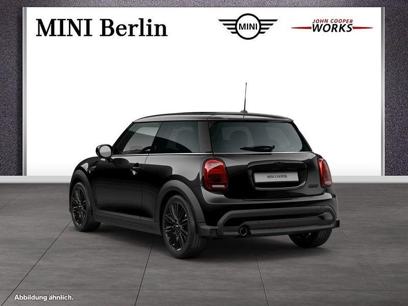 Gebraucht Mini Cooper 136 PS (100 kW) 2023 Schwarz Kleinwagen